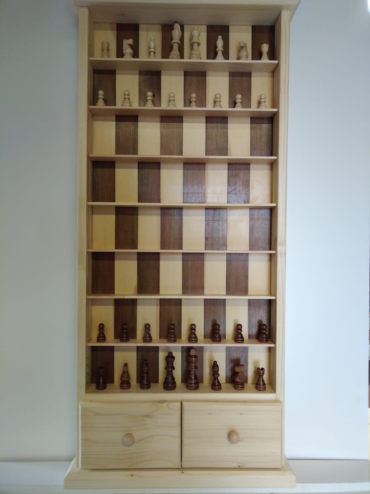 Objet en bois: Meuble Echecs